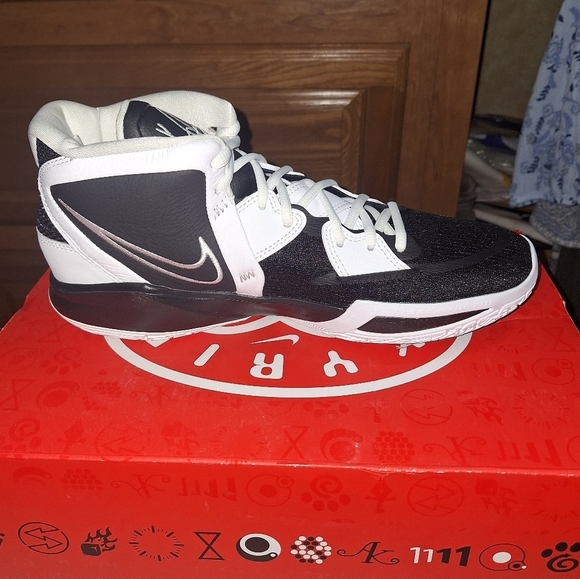 Nike Kyrie Infinty TB Promo Black/White-White High-Top Sneakers Size 10. NWT main image 12